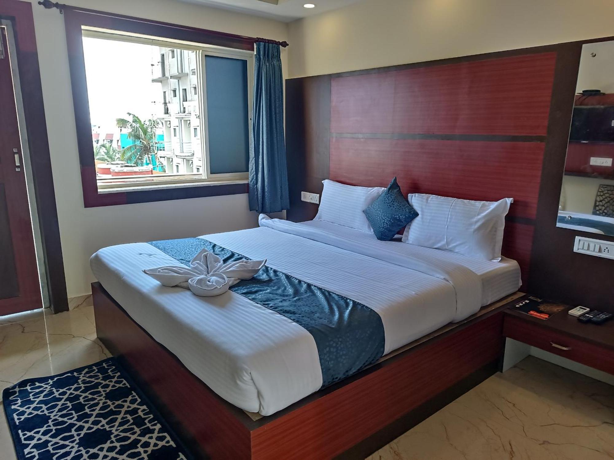 Mom Hotel - Unit Of Mom Hotel 푸리 외부 사진