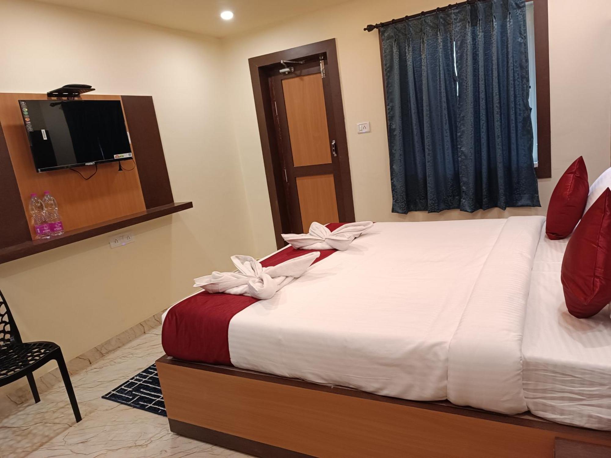 Mom Hotel - Unit Of Mom Hotel 푸리 외부 사진